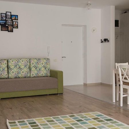 Cassie Apartment בראשוב מראה חיצוני תמונה