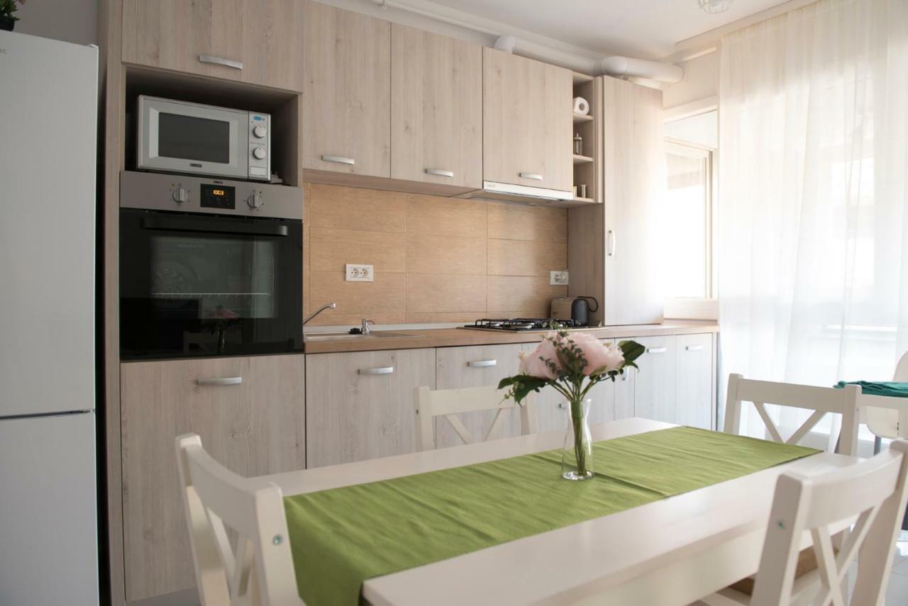 Cassie Apartment בראשוב מראה חיצוני תמונה