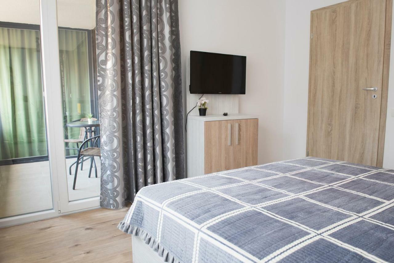 Cassie Apartment בראשוב מראה חיצוני תמונה