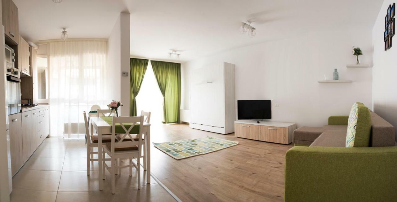 Cassie Apartment בראשוב מראה חיצוני תמונה
